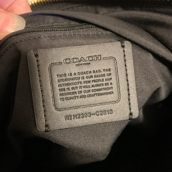 Coach Val Duffle - Picture 11 of 12